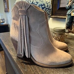 Jessica Simpson Colver Tassle Booties